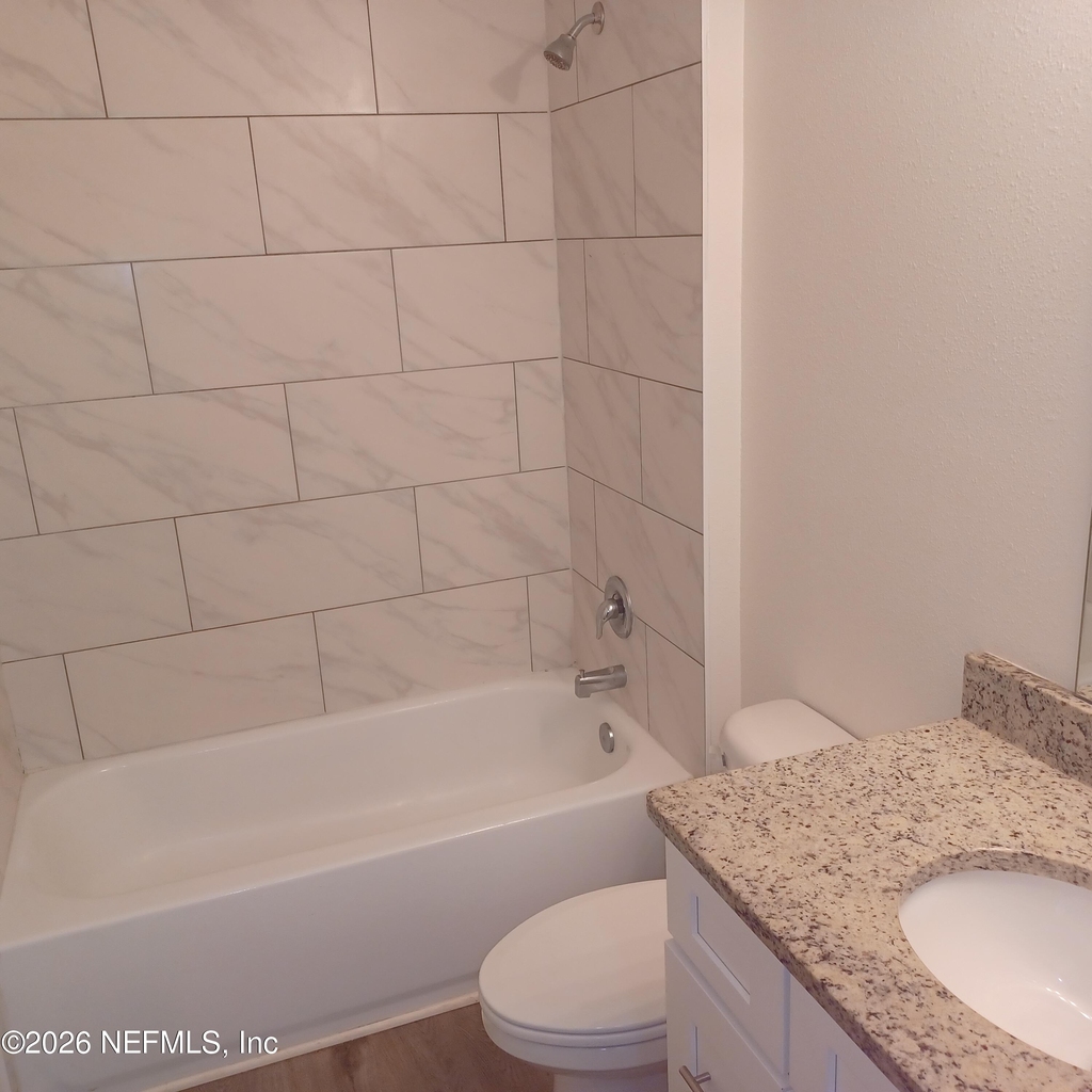 916 W 9th Street - Photo 17