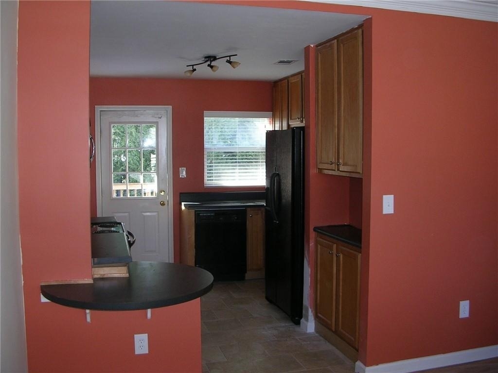 1503 Stone Gate Lane Se - Photo 2