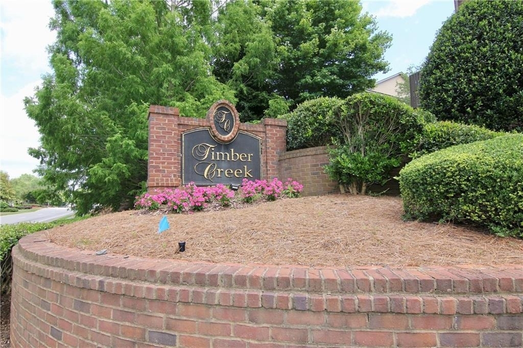 1660 Jardin Court - Photo 0