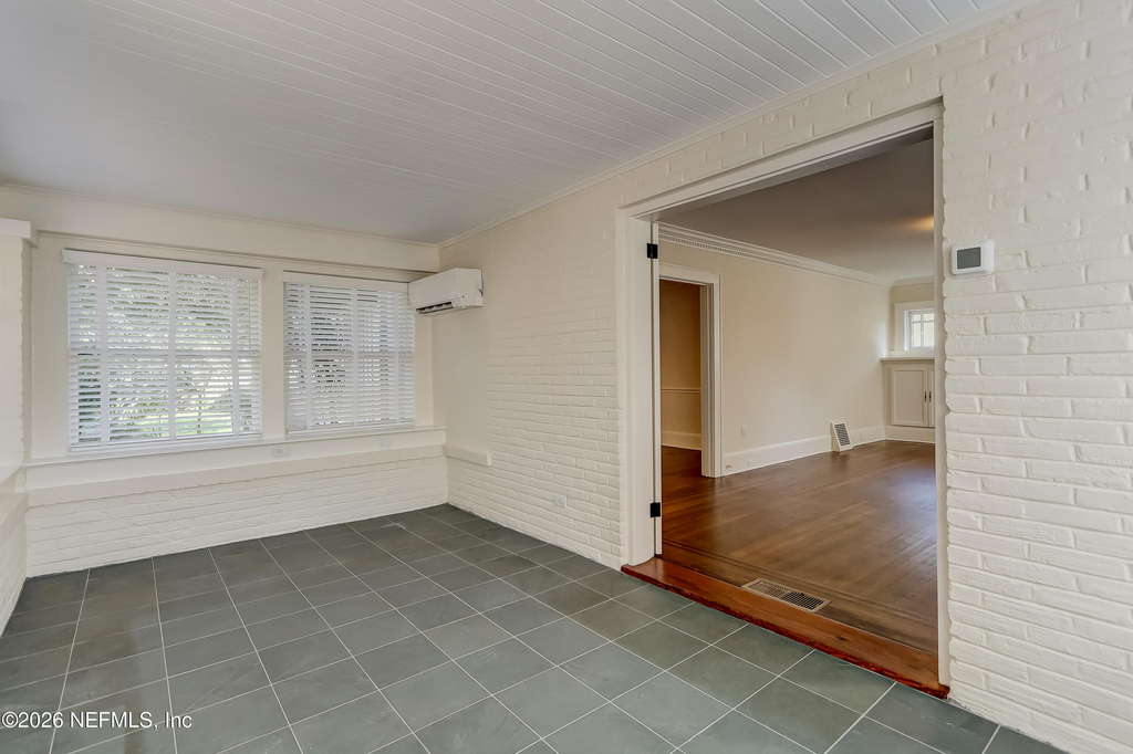 3684 Pine Street - Photo 9
