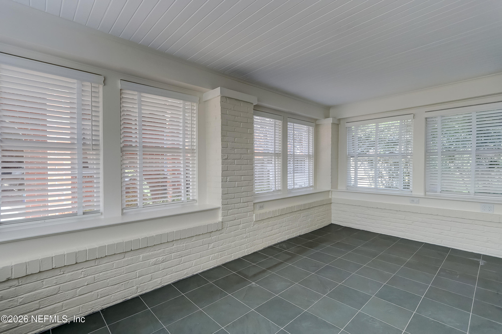 3684 Pine Street - Photo 8