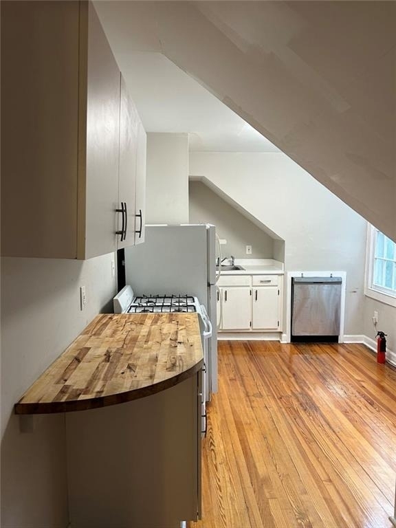 444 Burlington Road Ne - Photo 9