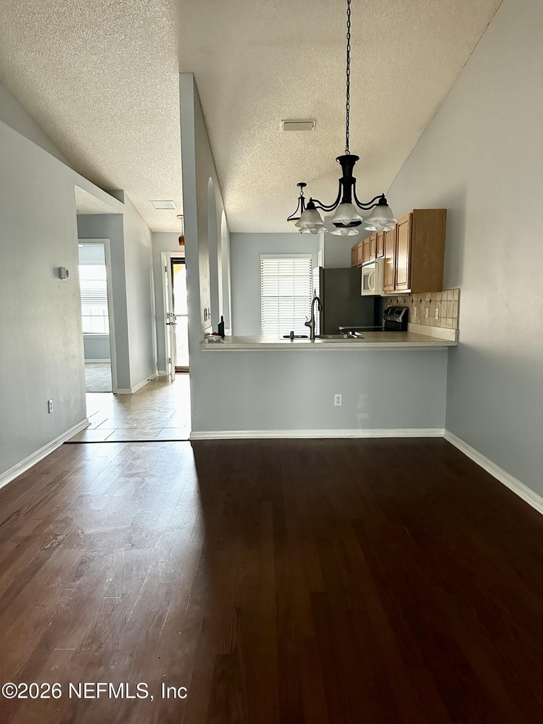 341 Redwood Lane - Photo 1
