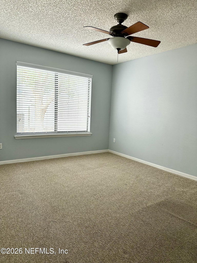 341 Redwood Lane - Photo 3