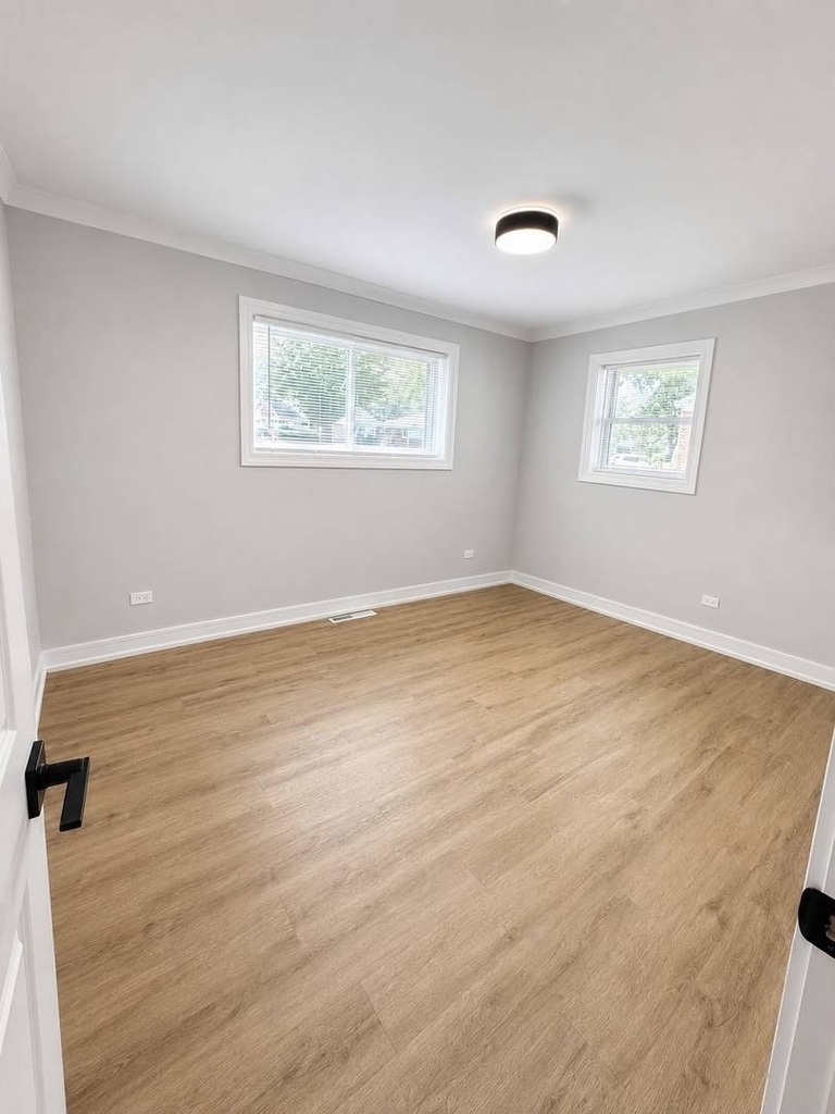 17037 Greenbay Avenue - Photo 3