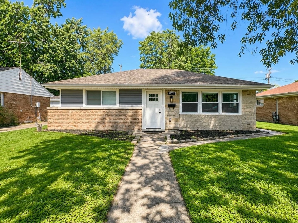 17037 Greenbay Avenue - Photo 0