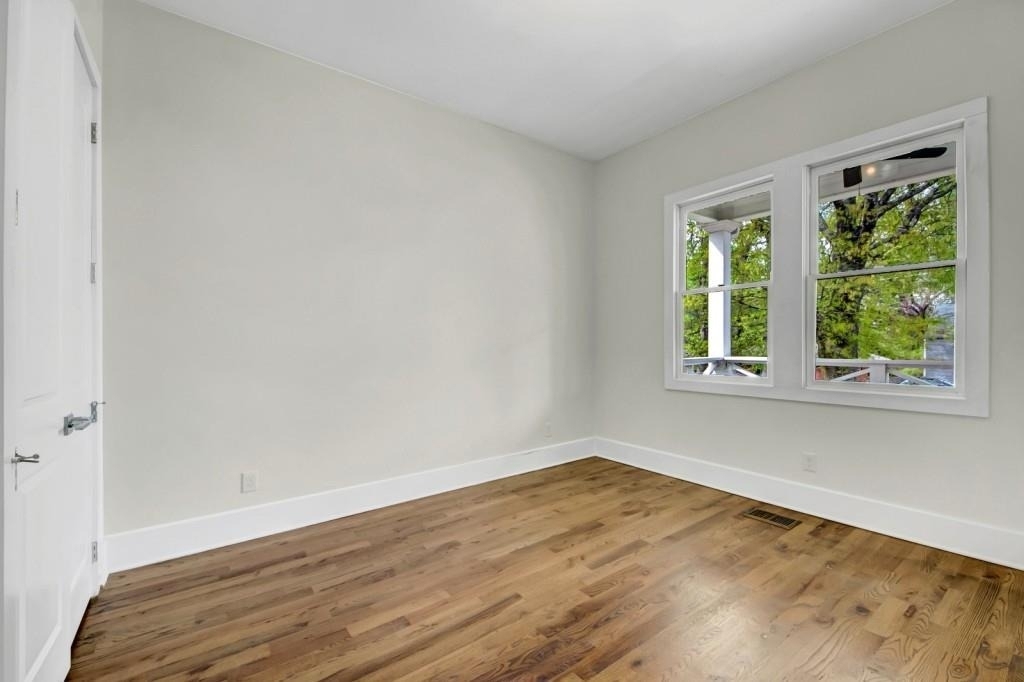 1442 Mercer Ave - Photo 23