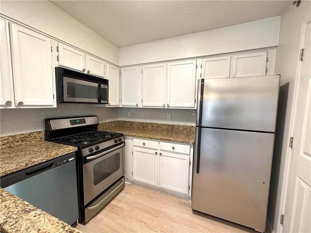 4100 Riverlook Parkway Se - Photo 4