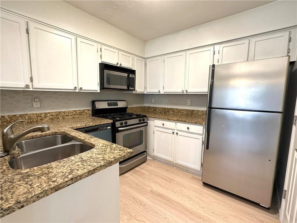4100 Riverlook Parkway Se - Photo 3