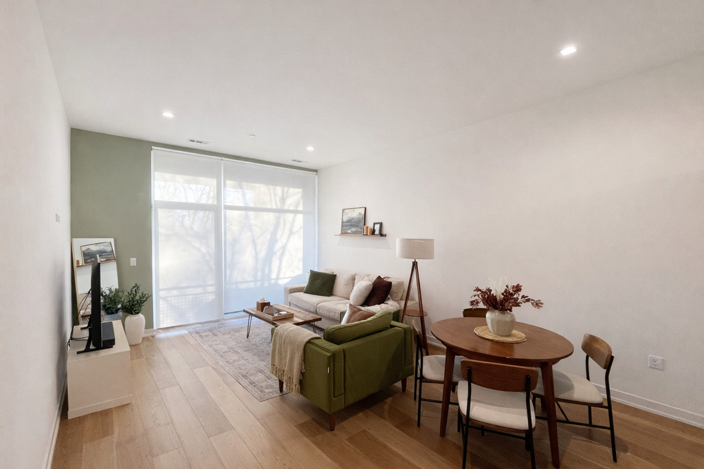 4513 N Clark Street - Photo 2