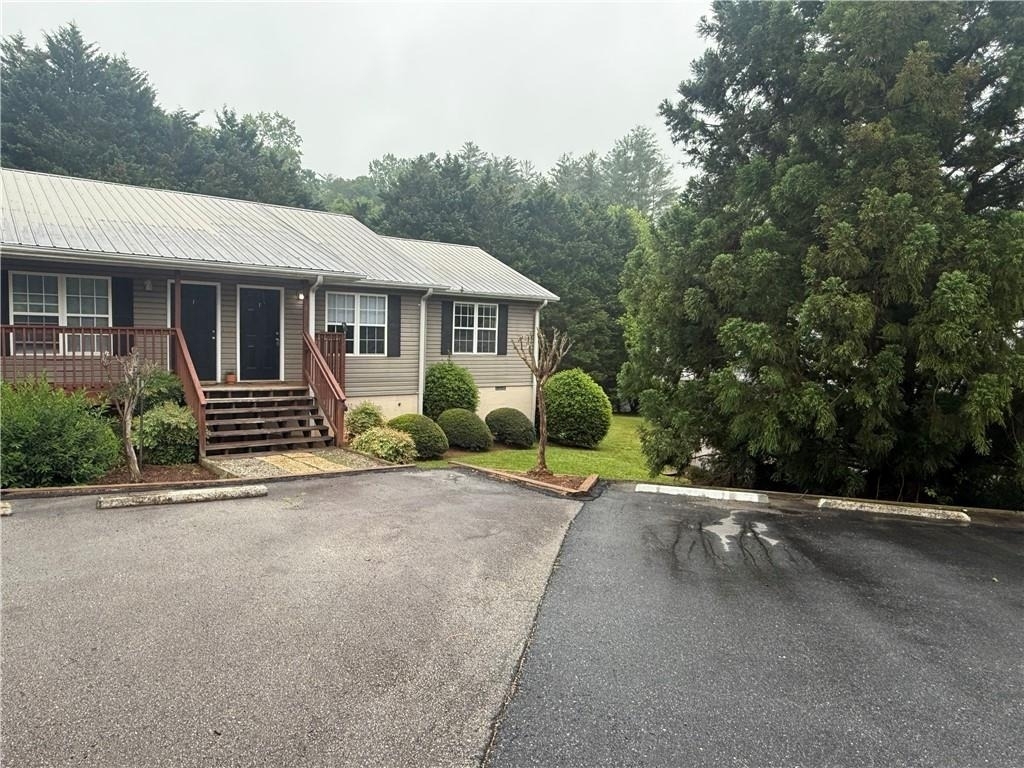 683 Grant Street - Photo 1