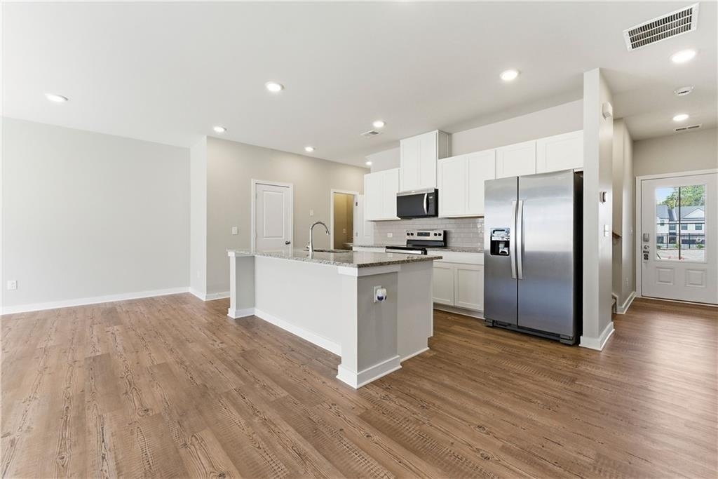 1905 Westwind Street - Photo 2