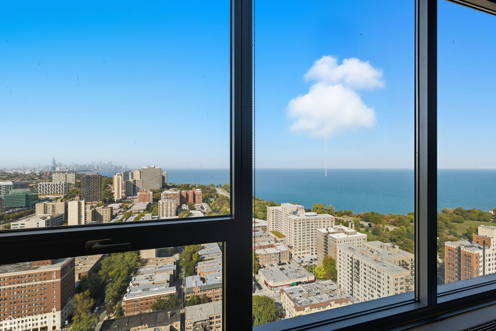 1700 E 56th Street - Photo 11