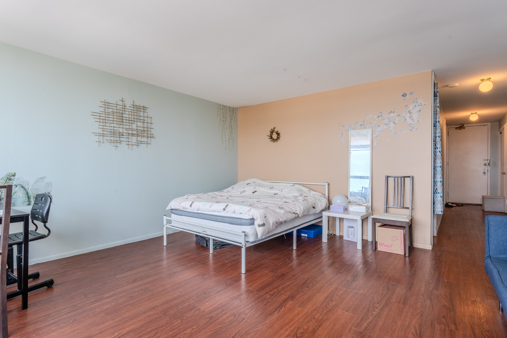 1700 E 56th Street - Photo 3