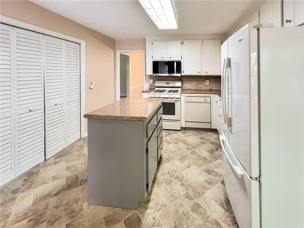 2491 Annandale Drive - Photo 7