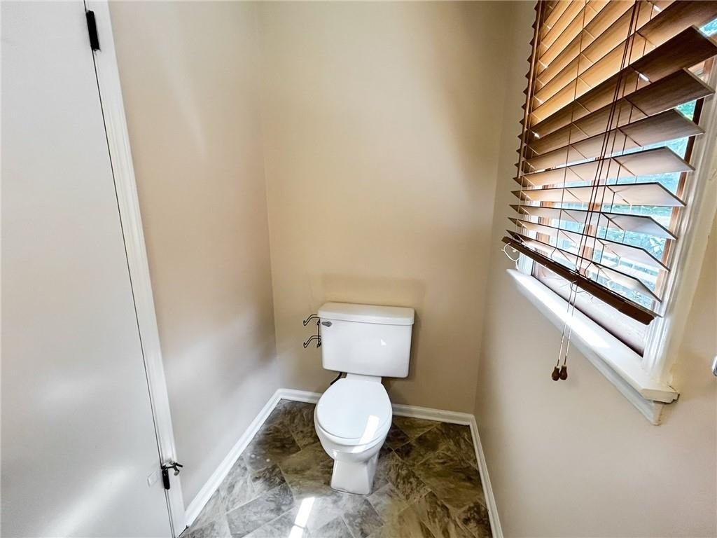 2491 Annandale Drive - Photo 12
