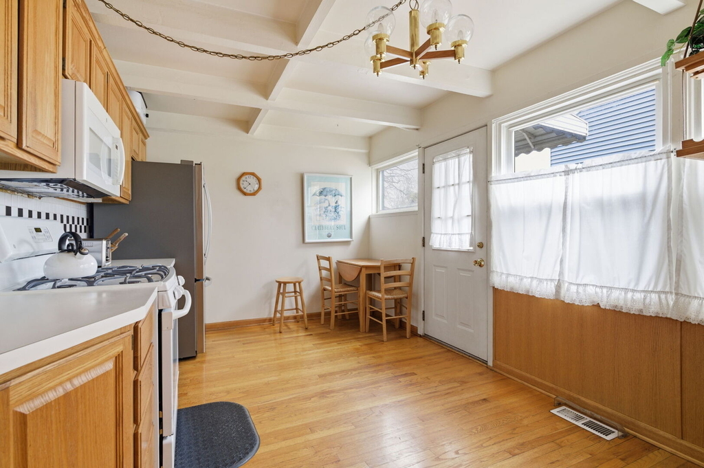 155 E Madison Street - Photo 13