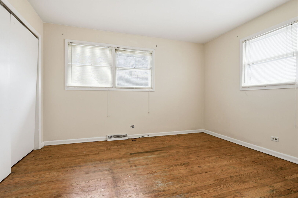 155 E Madison Street - Photo 19