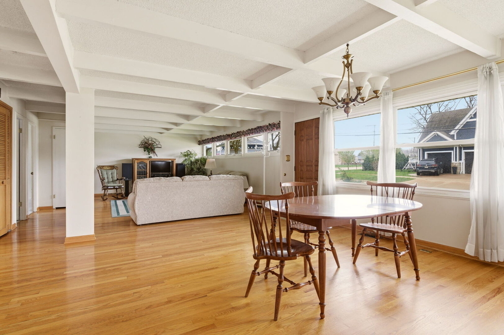 155 E Madison Street - Photo 10