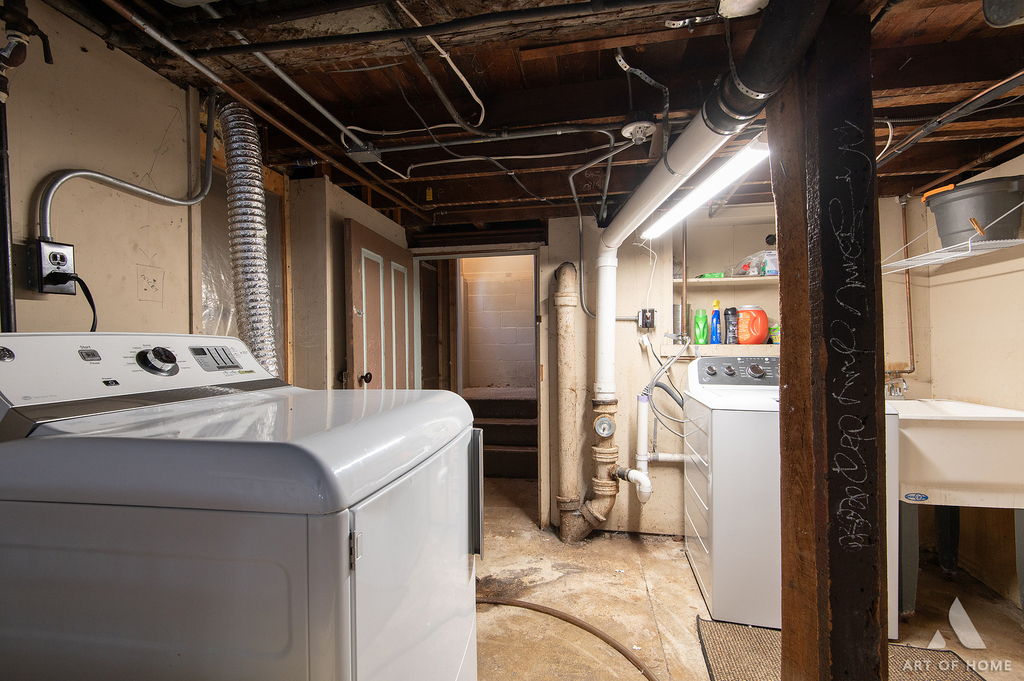 220 E 15th Street - Photo 14