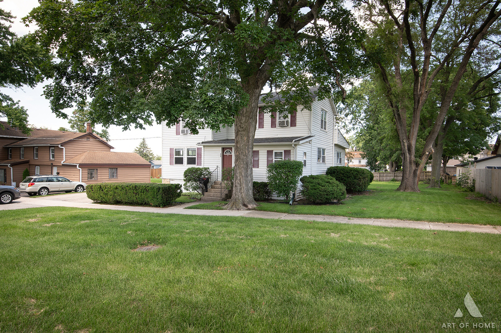 220 E 15th Street - Photo 18