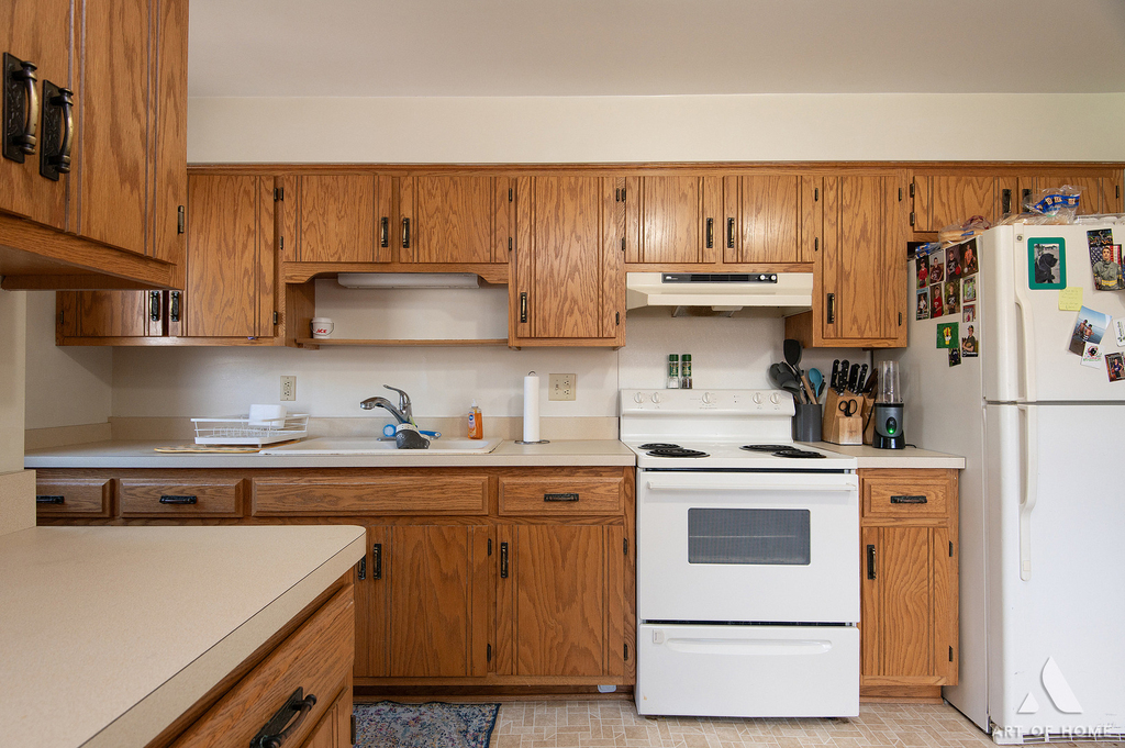 220 E 15th Street - Photo 7