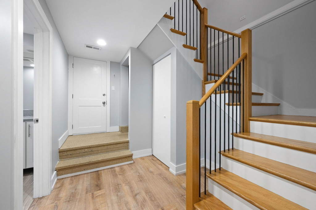 825 N Winchester Avenue - Photo 6