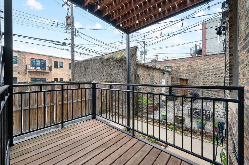 825 N Winchester Avenue - Photo 5