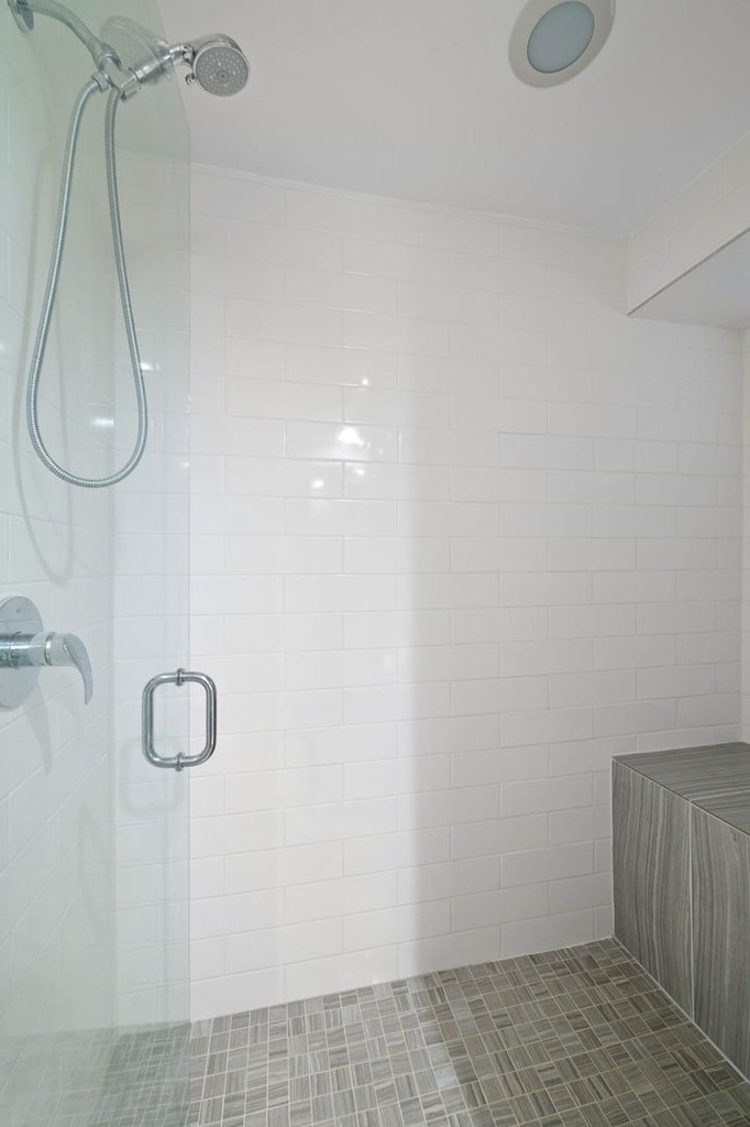 825 N Winchester Avenue - Photo 10