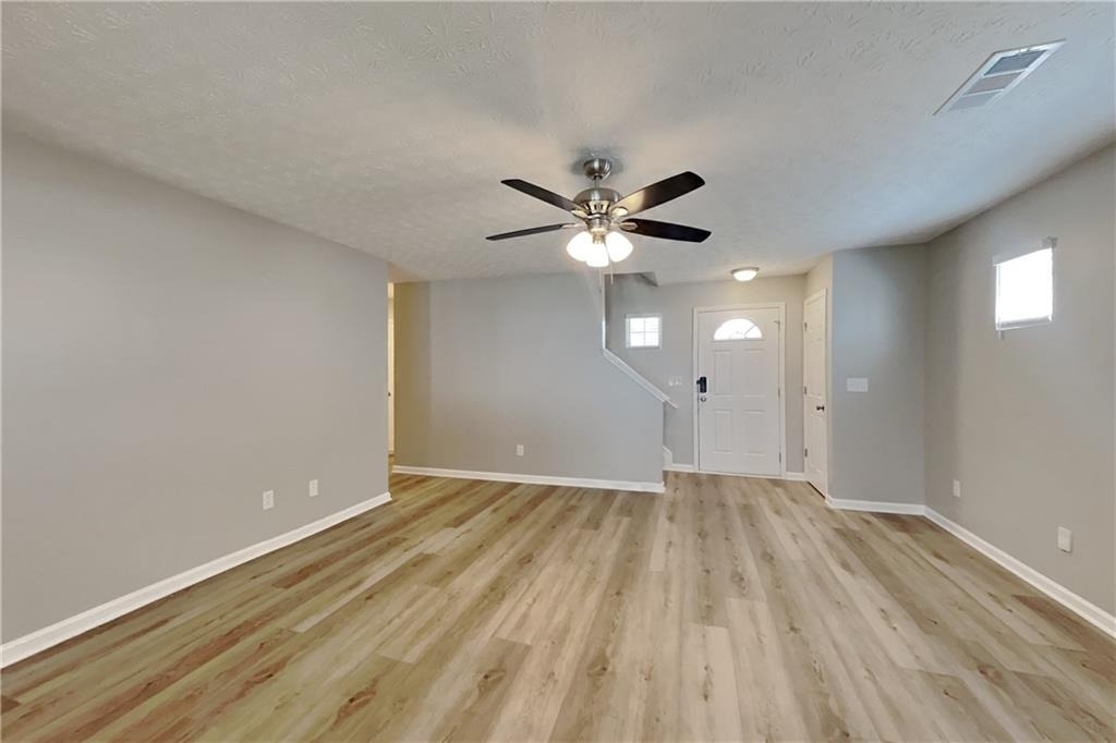 76 Arrowhead Drive - Photo 2