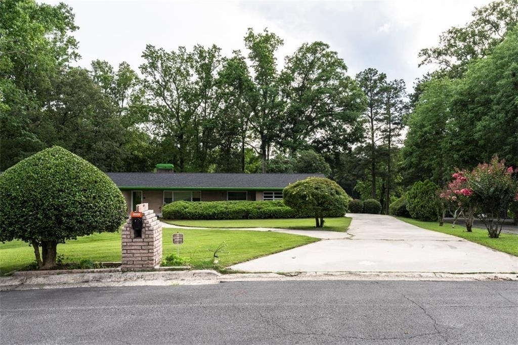 2560 Piney Wood Lane - Photo 0