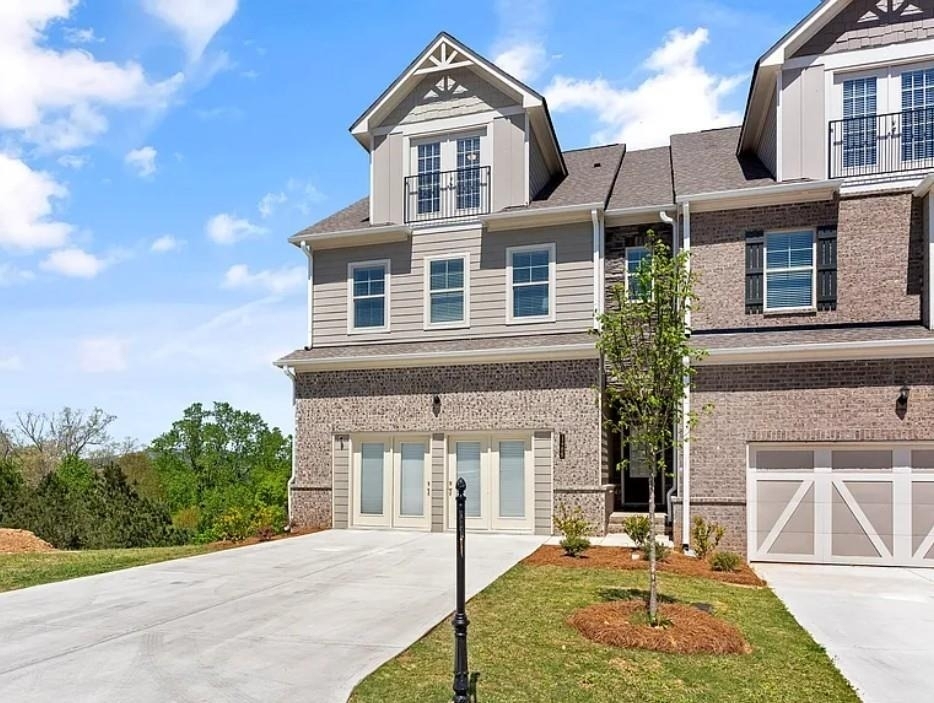 1905 Manor Pointe Drive - Photo 1