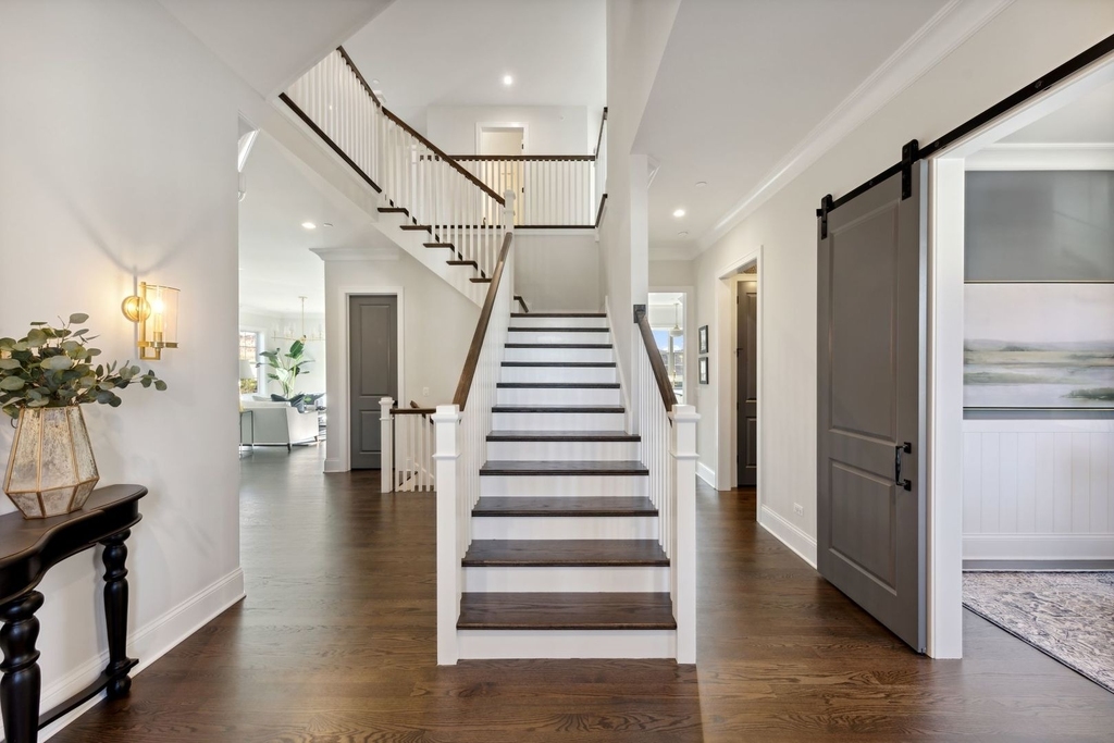 1121 Pin Oak Drive - Photo 1
