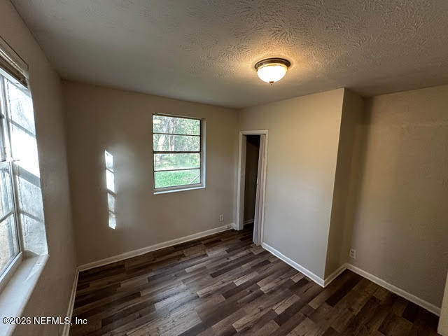 7527 Tampa Avenue - Photo 8