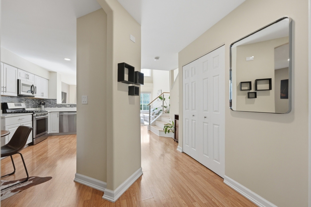 935 Concord Court - Photo 3