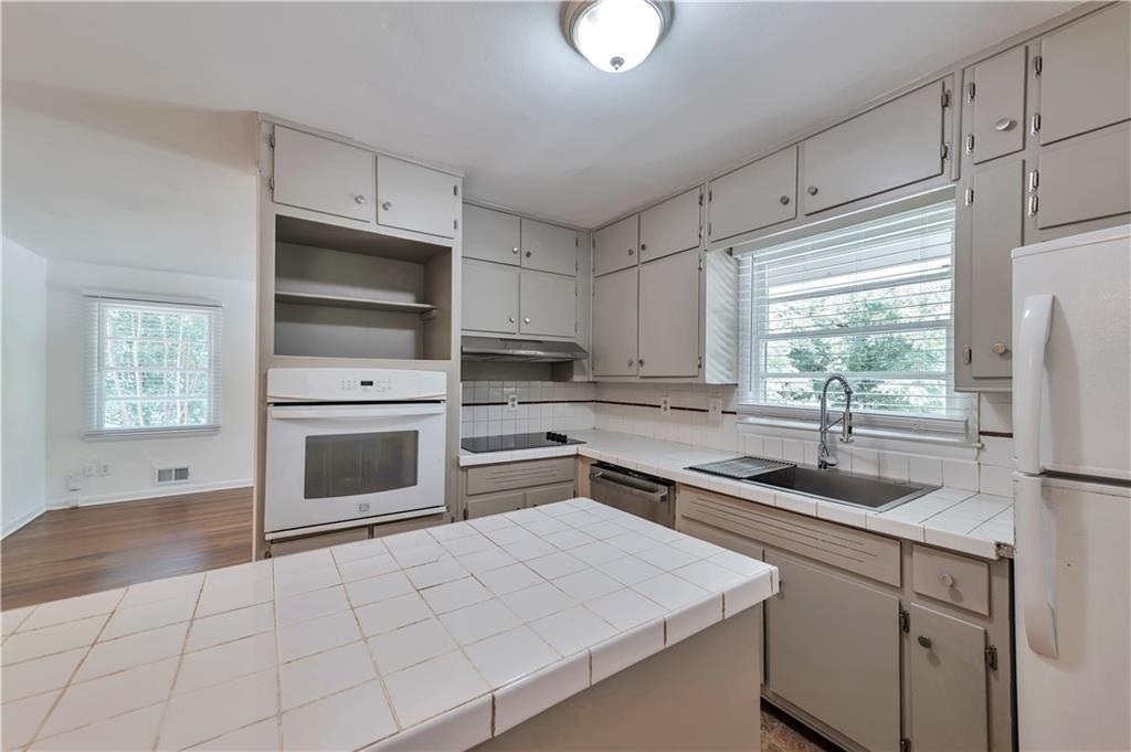 1728 Springer Street Nw - Photo 4