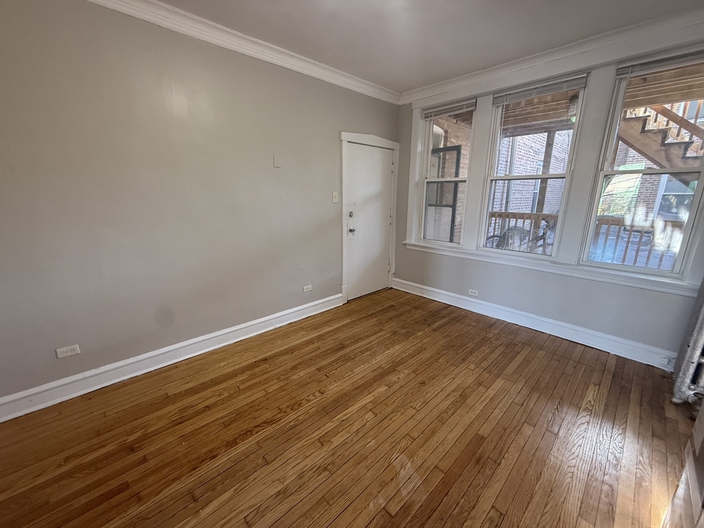 2208 S 57th Avenue - Photo 2
