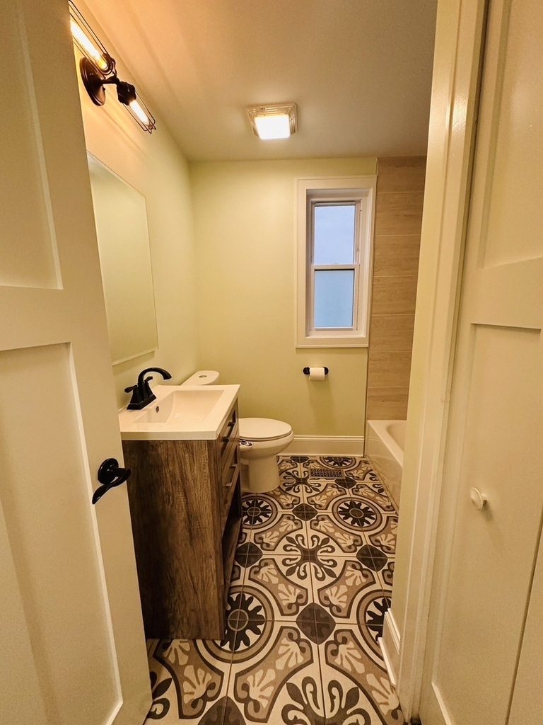 8133 Laramie Avenue - Photo 6