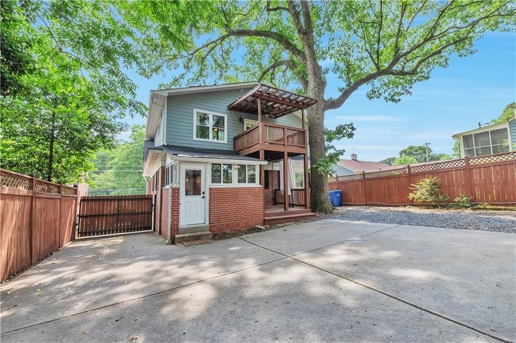 1745 Sylvan Road Sw - Photo 3