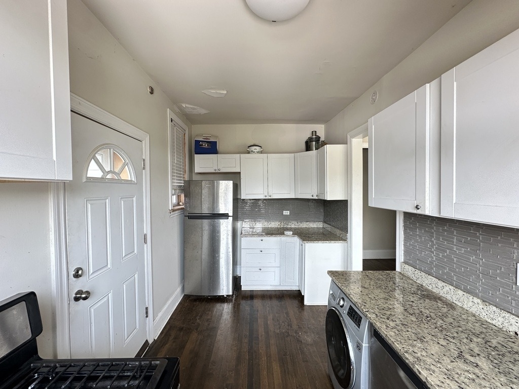 312 Lee Street - Photo 1