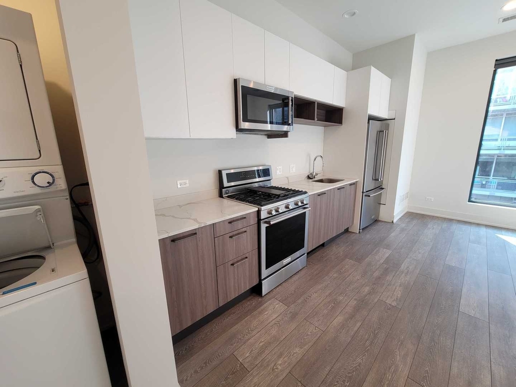 853 N Larrabee Street - Photo 7