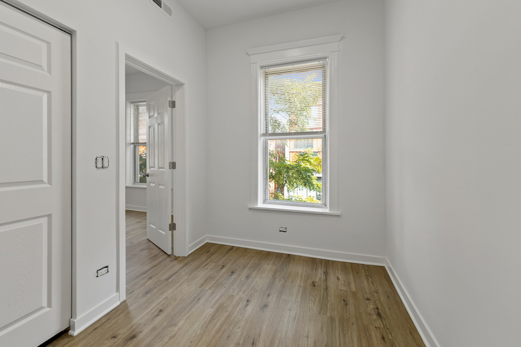 1349 W Taylor Street - Photo 11