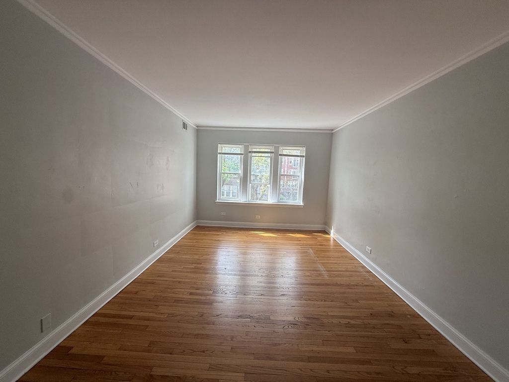 2002 W Jarvis Avenue - Photo 1
