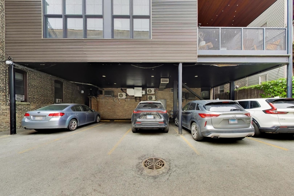1902 W Division Street - Photo 31