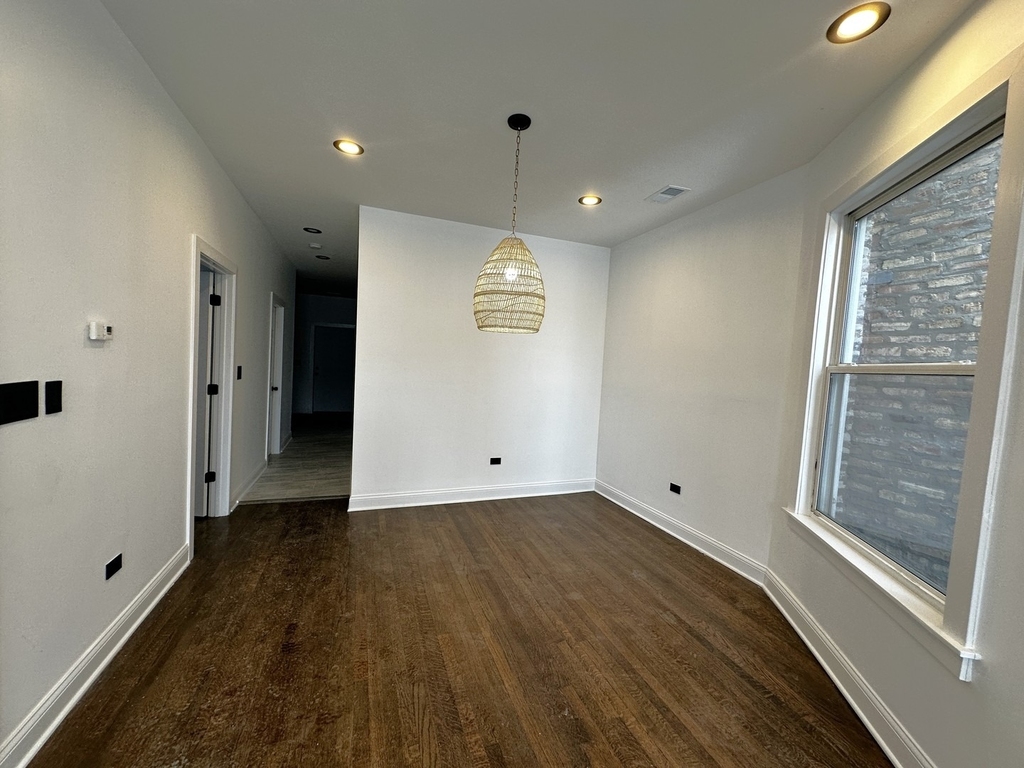 1911 S Ridgeway Avenue - Photo 3