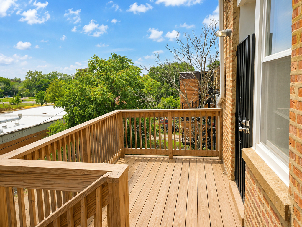 1439 E 66th Place - Photo 3