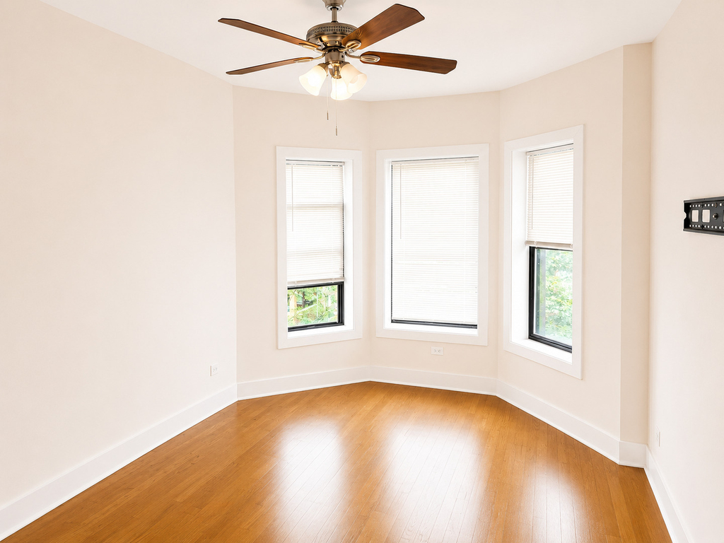 1439 E 66th Place - Photo 4