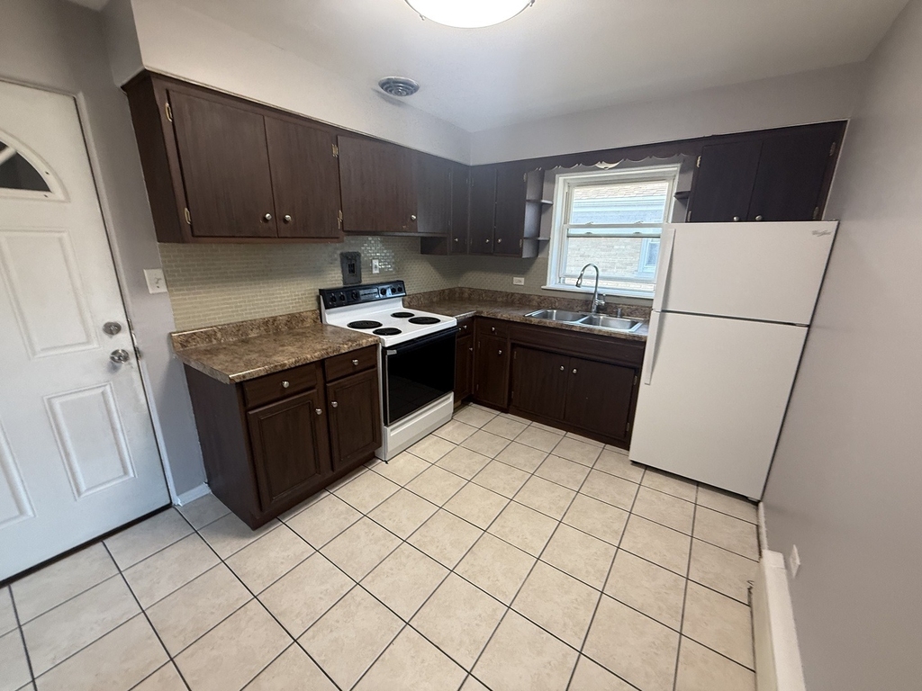 3112 Calwagner Street - Photo 8
