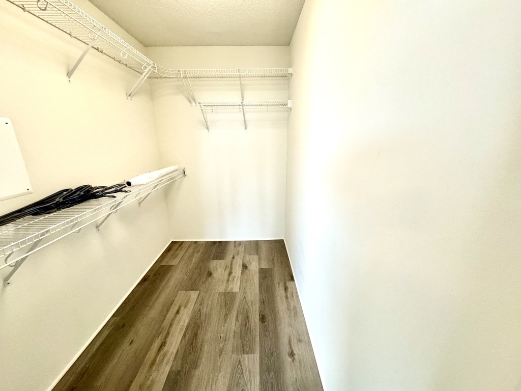 9725 Woods Drive - Photo 13