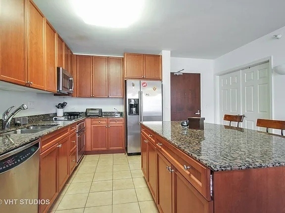 807 Davis Street - Photo 1